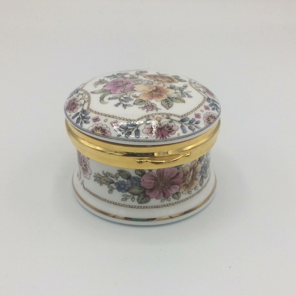 Elizabethan Falcon Other - Vintage Elizabethan  Falcon porcelain jewelry box